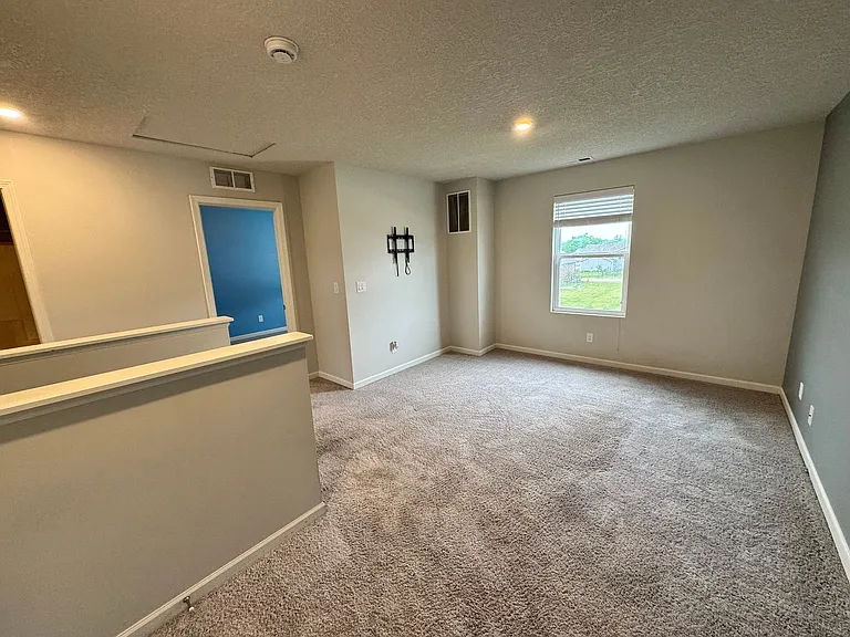 1610 Westport Dr — Photo 15