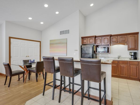 201 Eaton Ridge Dr #102