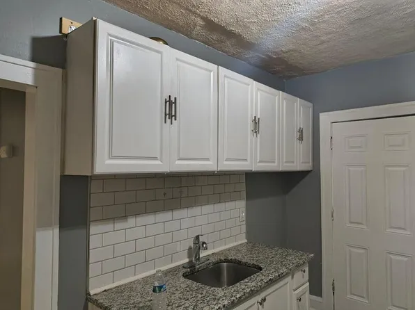 13315 Madison Ave #5, Lakewood, OH 44107