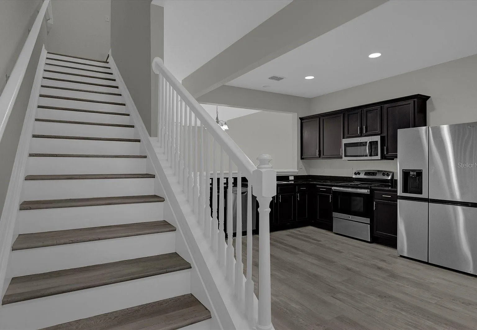 3 bed, 1584 sqft, $1,950 — Photo 2