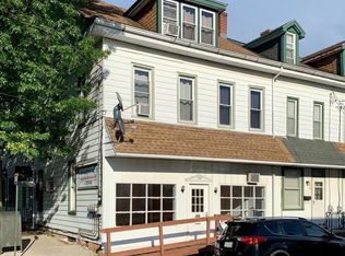 302 S 5th St #304, Lebanon, PA 17042