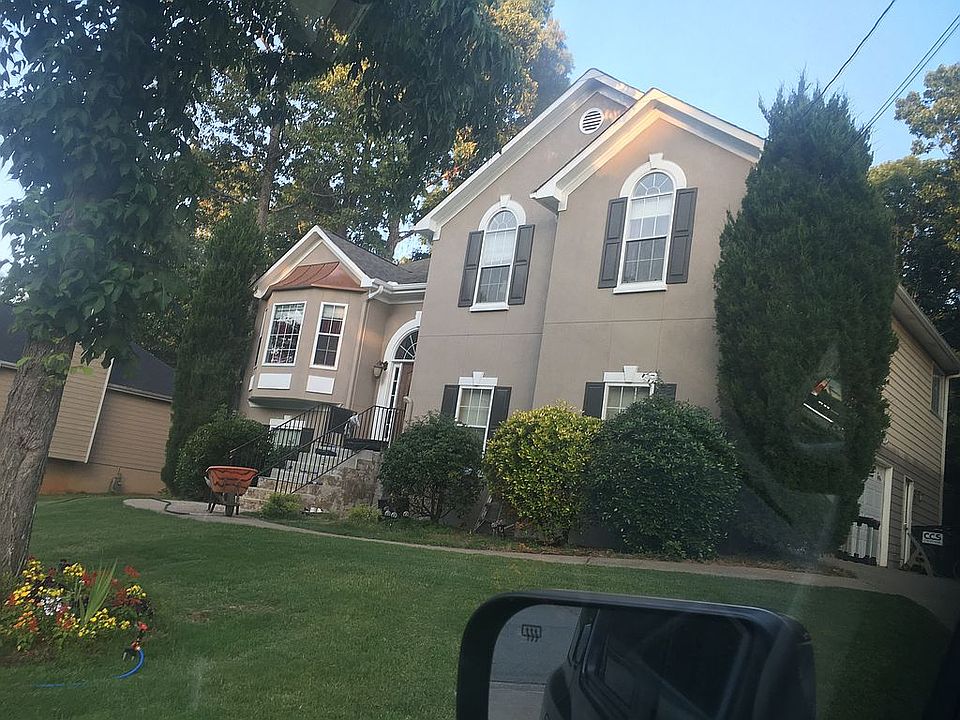 2nd image of 3942 Oak Woods Ct