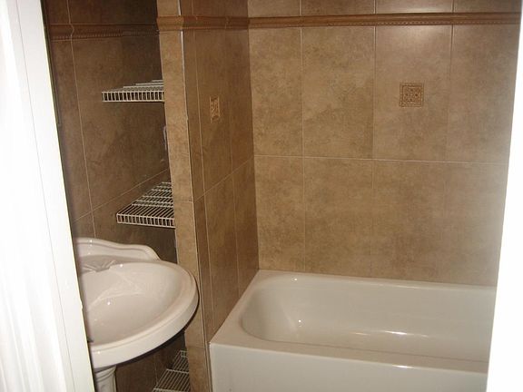 3rd image of 1750 Richmond Ave APT 2