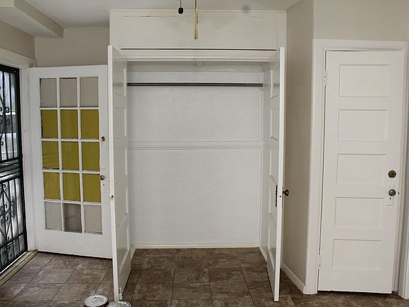 4th image of 1713 S Hobart Blvd
