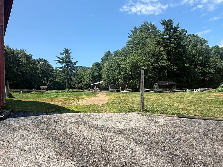241 Knights Pond Rd — Photo 27