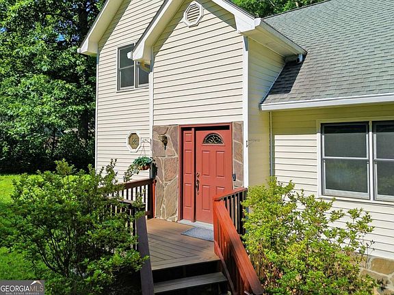 3rd image of 190 Lori Ln