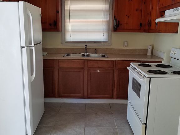 2nd image of 6480 Cypress St