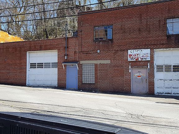 3rd image of 604 Logan St #0
