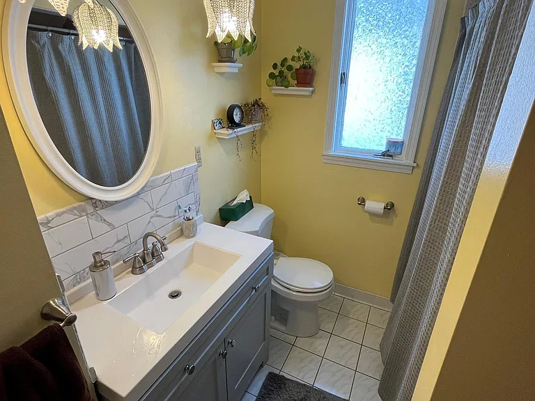 222 Lovering Ave #2 — Photo 10