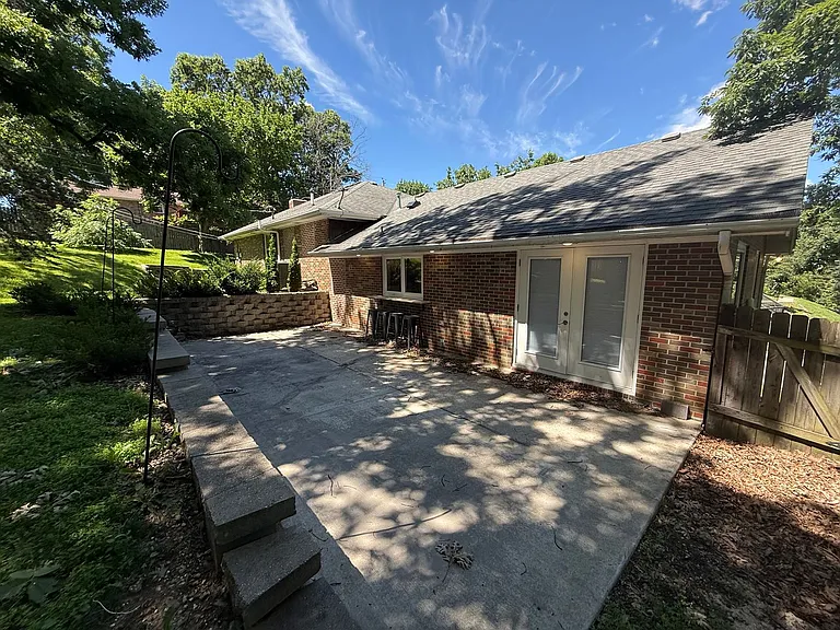2500 Bluff Blvd — Photo 69