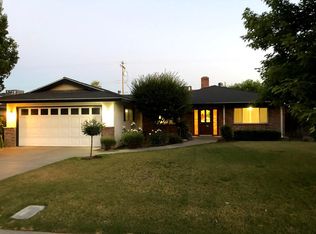 1920 Windsor Dr, Kingsburg, CA 93631