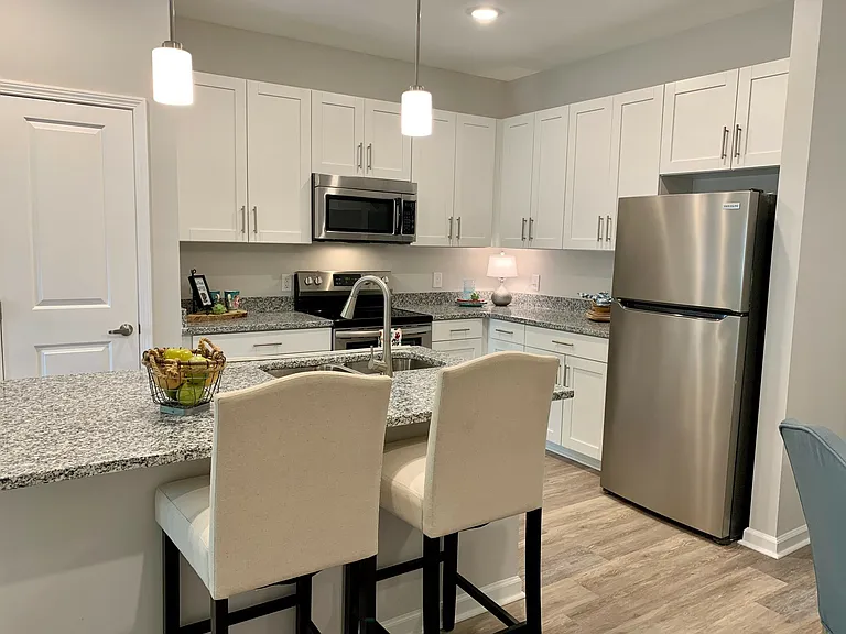 Grand Oaks Apartments — Photo 3