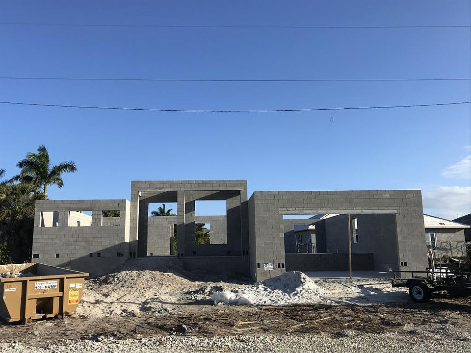2nd image of 828 Amber Dr