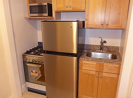 2nd image of 330 E 54th St APT 3D