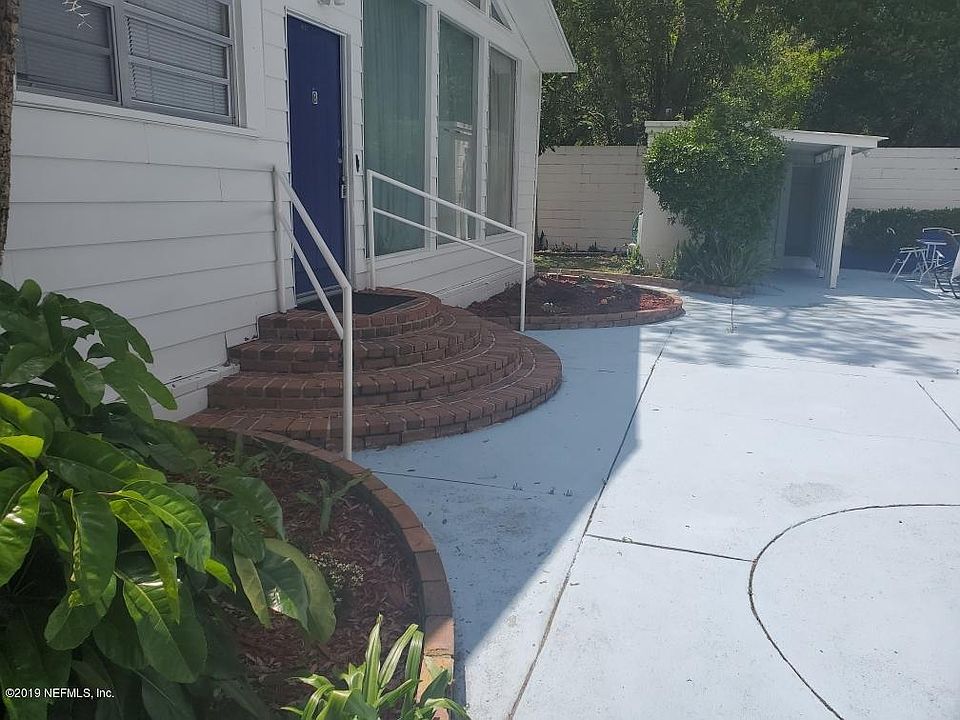 1st image of 708 NW 10th Ave APT B