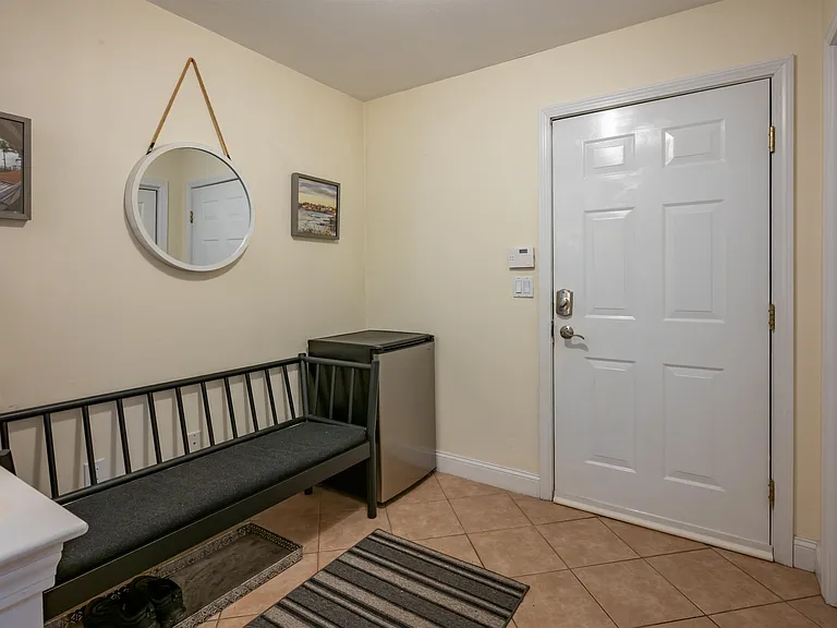 2 Lowther Pl — Photo 11
