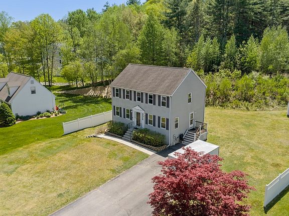 2nd image of 4 Brookside Dr