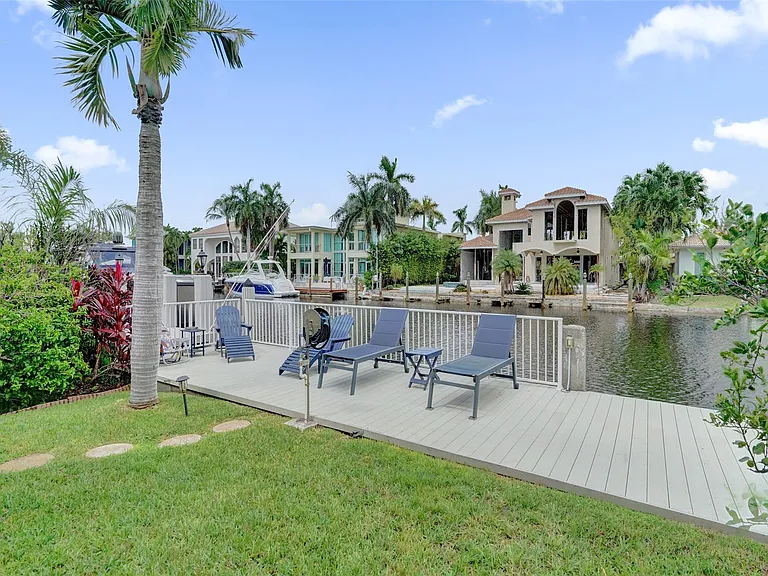 2427 Sea Island Dr — Photo 36