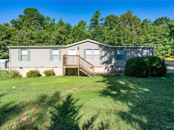 11825 Mattoax Ln, Amelia Court House, VA 23002