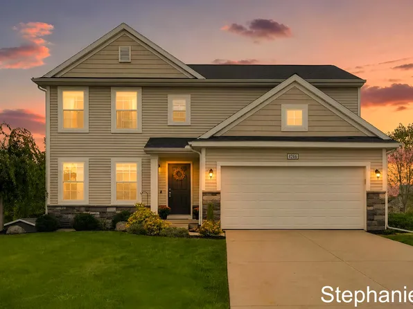 4266 Springhill Dr, Hudsonville, MI 49426