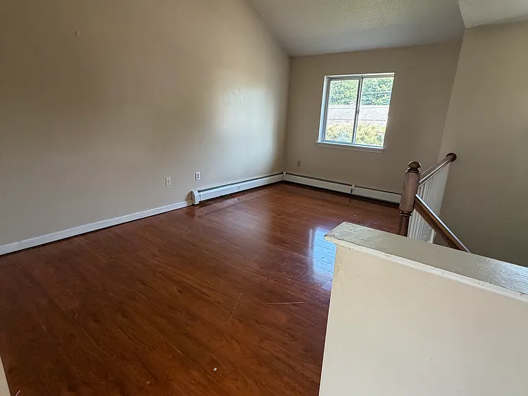 23 Pinehurst Ave — Photo 16