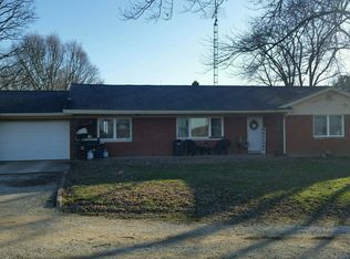 11537 E 950 S, Loogootee, IN 47553