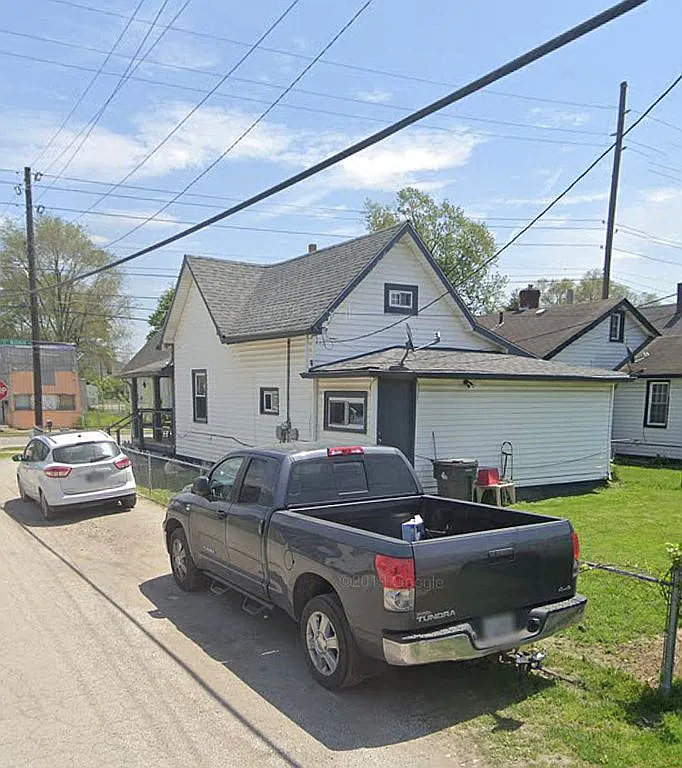 302 S Warman Ave photo 1