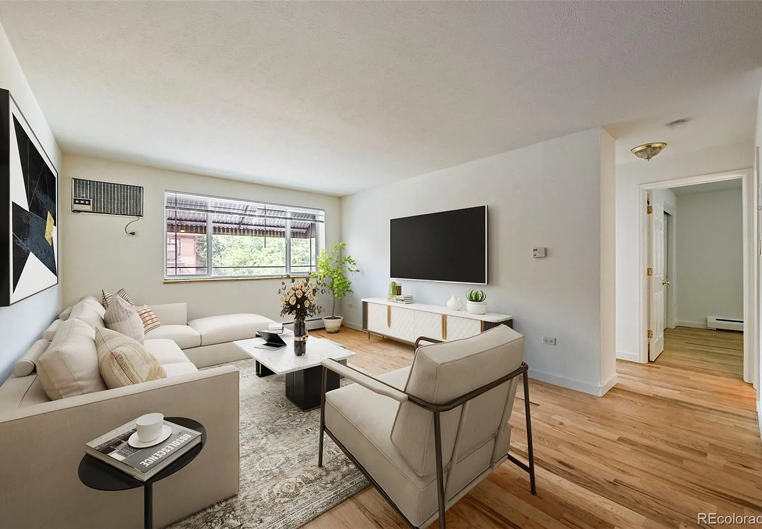 2 bed, 1.0 bath, 797 sqft, $1,800 — Photo 4