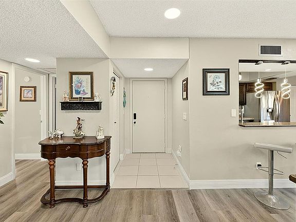 3rd image of 700 Starkey Rd APT 1216