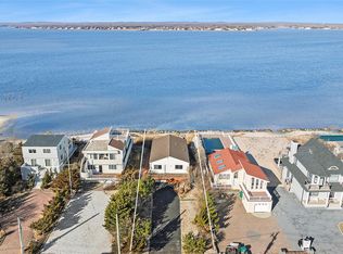 626 Dune Rd, Westhampton, NY 11977