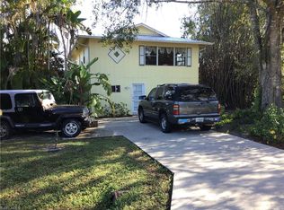 112 2nd St, Naples, FL 34113