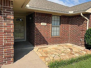 2nd image of 517 SW 154th Ct
