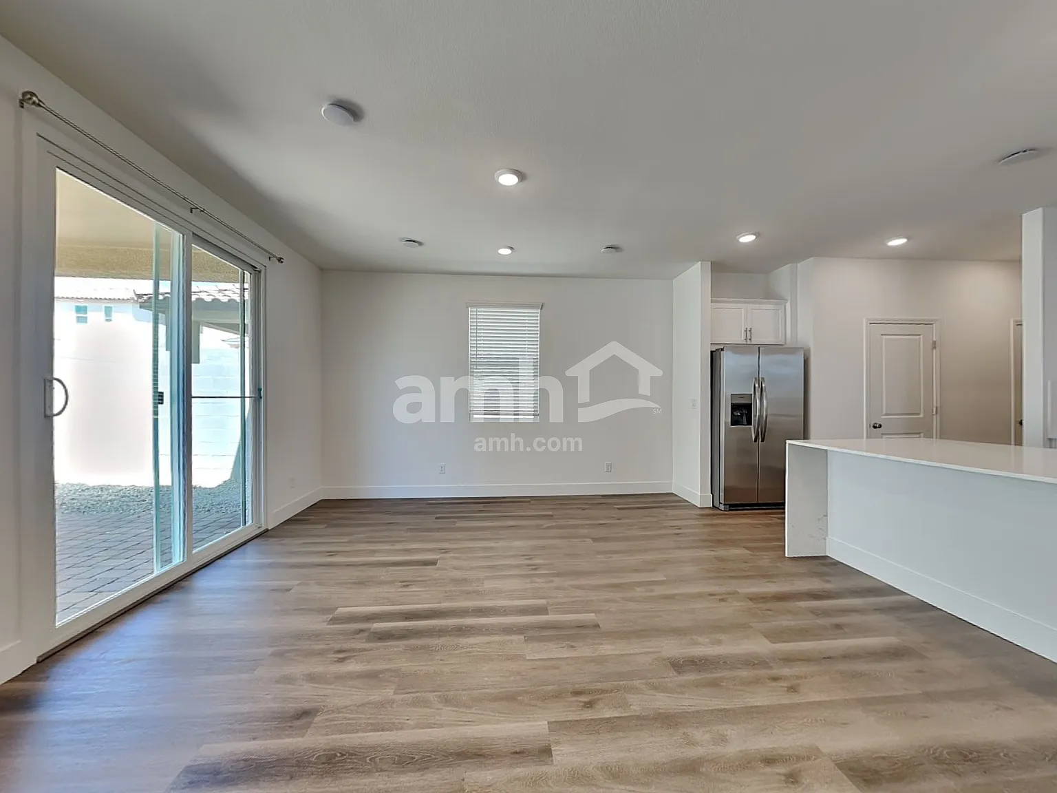4 bed, 2.5 bath, 2144 sqft, $2,575 — Photo 4