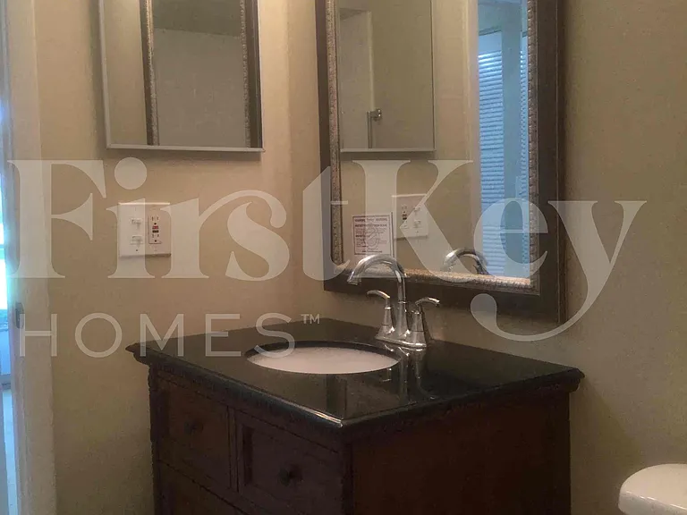 687 SW Heather St — Photo 22
