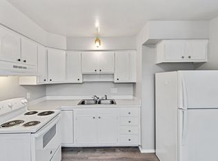 Park Place Apartments (GL62, LLC), Grand Ledge, MI 48837