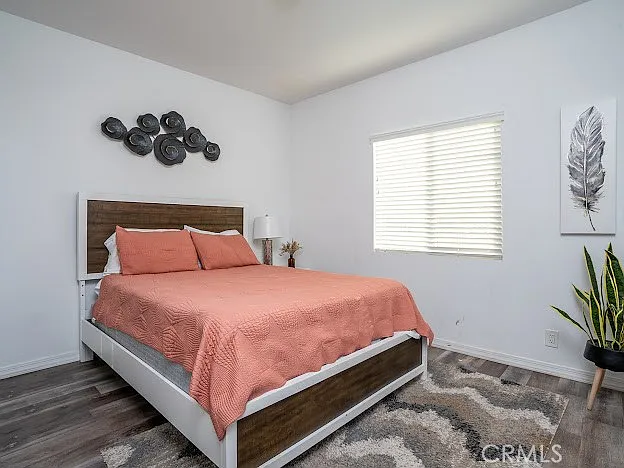 423 E Stuart Ave — Photo 25