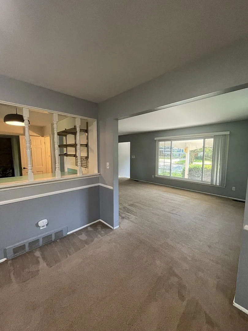 4-Bedroom Home in Orchard Hills | 2-Car Garage, Central A/C & Community Pool — Photo 4