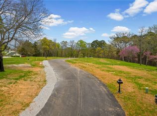 14 Pine Crest Ln #14, Eureka Springs, AR 72632