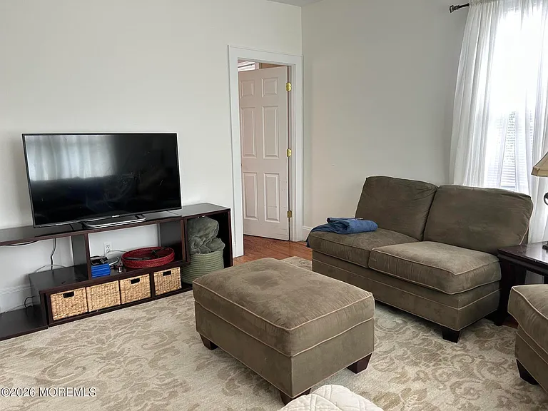 46 Riverdale Ave #FRONT — Photo 7
