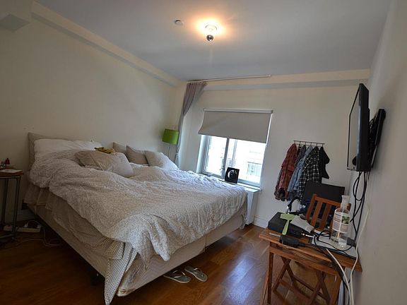 3rd image of 224 Wythe Ave APT 72E