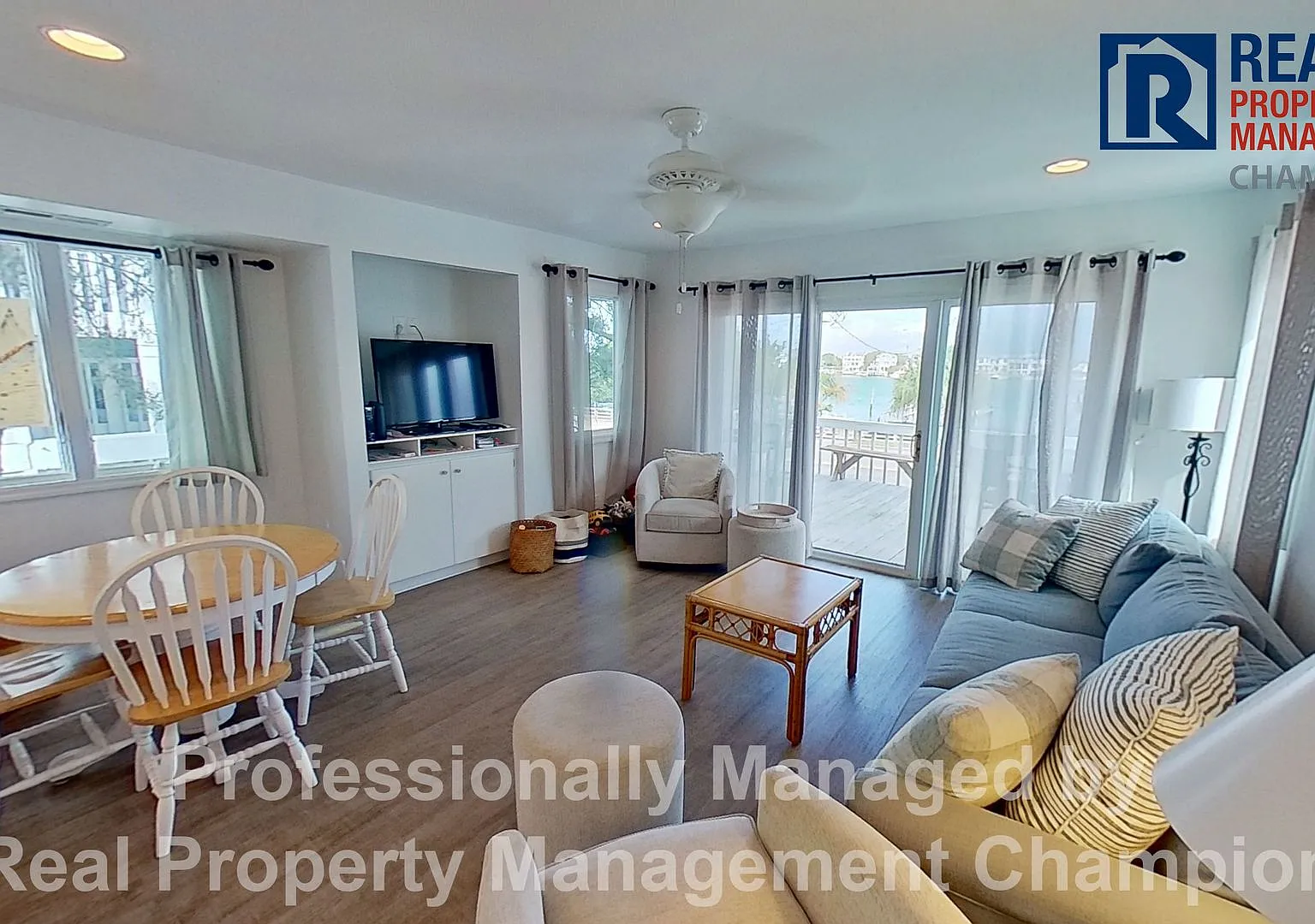 Furnished Year Round Rental One Block from Ocean on Wrightsville Beach — Photo 3