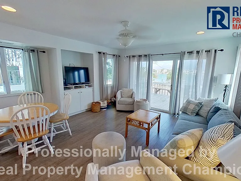 120 S Lumina Ave #A — Photo 3