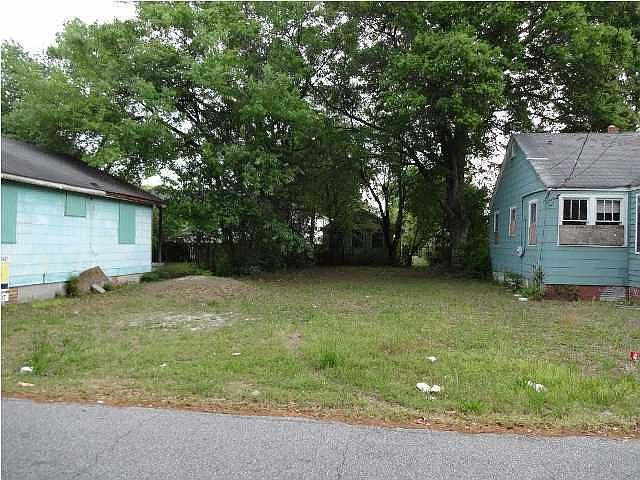 1st image of 3308 Kraft Ave