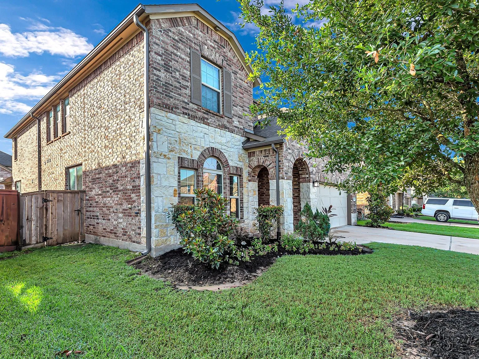 5 bed, 3.5 bath, 3070 sqft, $4,000 — Photo 4