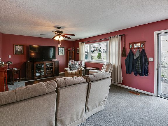 4th image of 3040 Towerway Dr