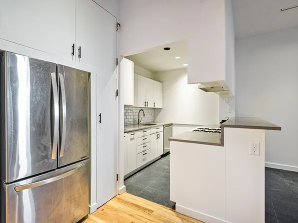 176 Broadway image 3 of 9