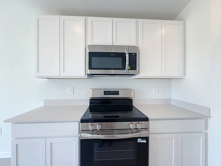 2362 McKinley Dr — Photo 7