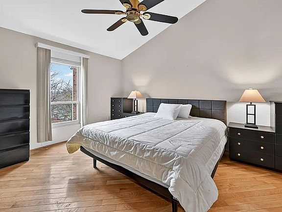 4th image of 2303 Kenzie Dr #B