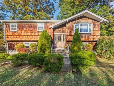 31 Greenbrook Dr, West Milford, NJ, 07480