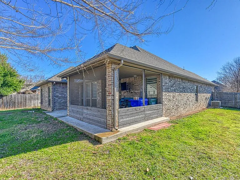 2325 Rivercross Ct — Photo 34